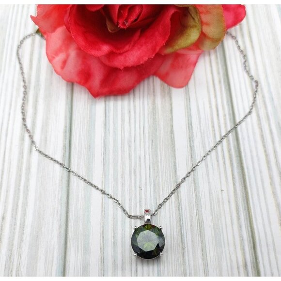 Beautiful Silver Tone & Green Chain Pendant Necklace & Stud Earrings Jewelry Set - Picture 12 of 12